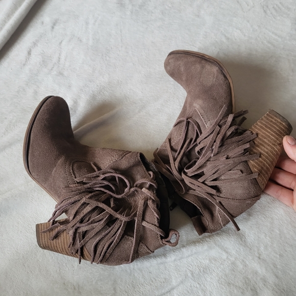 Steve Madden Ohio suede fringe ankle boot brown women's size 8 - Picture 3 of 10